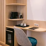 Отель Majestic 4*