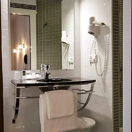 Majestic Ξενοδοχείο 4*