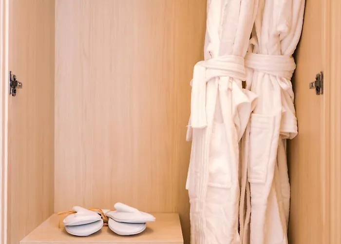 Отель Majestic Бордо